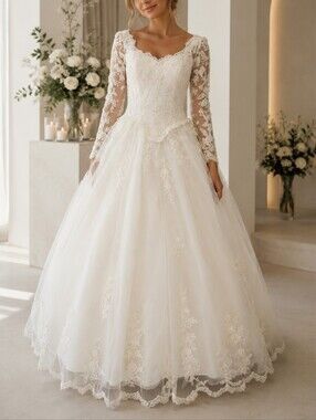 Demetrios Vintage 1990s Ivory Tulle long sleeve Ball Gown Wedding Dress size 6